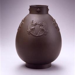 鴛鴦文銅花瓶