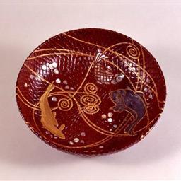 遊魚菓子器